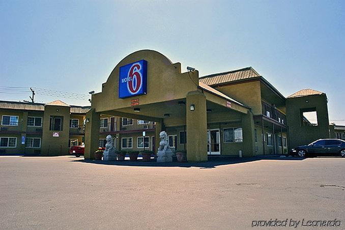 Motel 6-Visalia, Ca Buitenkant foto